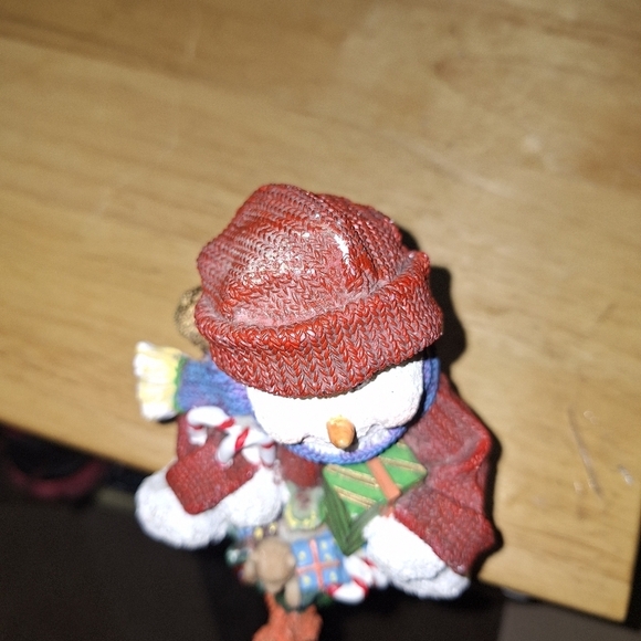 A Badcock Snowman stocking holder. 3"x4" base and 4.5" tall. Pre-loved - Picture 2 of 7